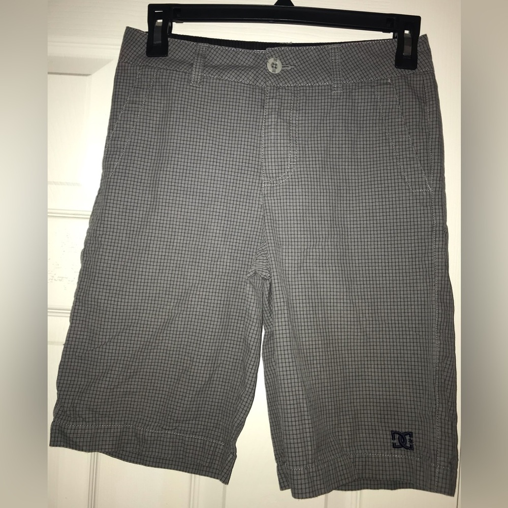 DC Shoe Company apparel flat front, board, chino, skate shorts Size 24 waist